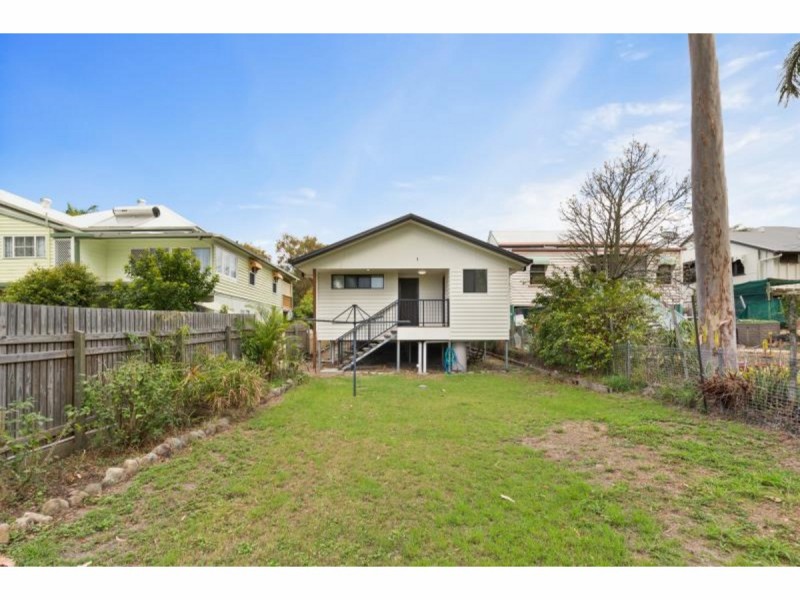 12 Rundle Street, Wandal QLD 4700